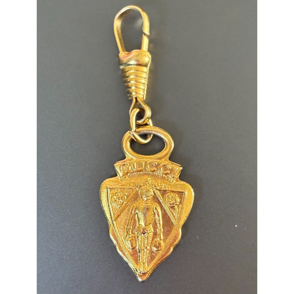 Vintage Gucci Knight Crest Gold Tone Charm/Zipper Pull Fob